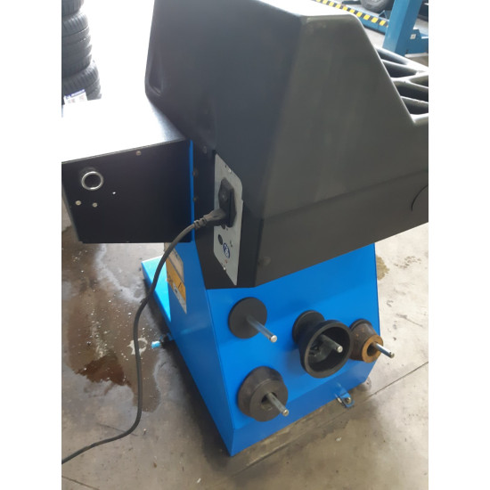 Инструменти HOFMANN GEODYNA® 7100 - Баланс машина () на марката ще намерите в DalkoMotors.com КОД: / HOFMANN GEODYNA® 7100 - Баланс машина / 16705 от категория Втора употреба от DalkoMotors.com