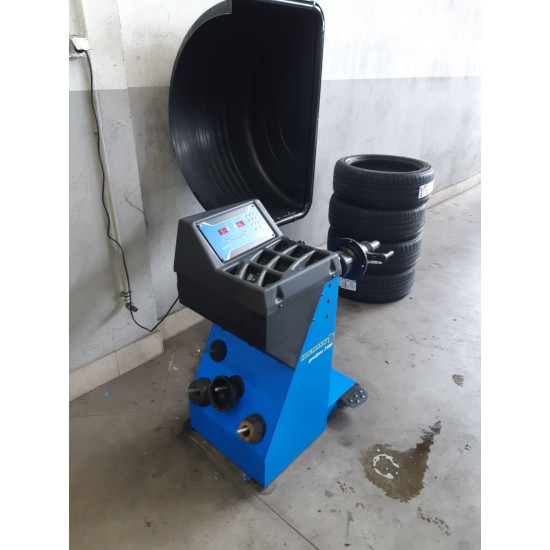 Инструменти HOFMANN GEODYNA® 7100 - Баланс машина () на марката ще намерите в DalkoMotors.com КОД: / HOFMANN GEODYNA® 7100 - Баланс машина / 16705 от категория Втора употреба от DalkoMotors.com