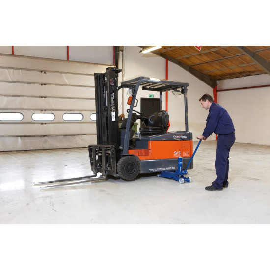 Инструменти FJ40 Хидравличен крик тип крокодил (3300000) на марката AC Hydraulic A/S ще намерите в DalkoMotors.com КОД:3300000 / FJ40 Хидравличен крик тип крокодил / 18082 от AC Hydraulic A/S категория Хидравлични крикове тип крокодил от DalkoMotors.com