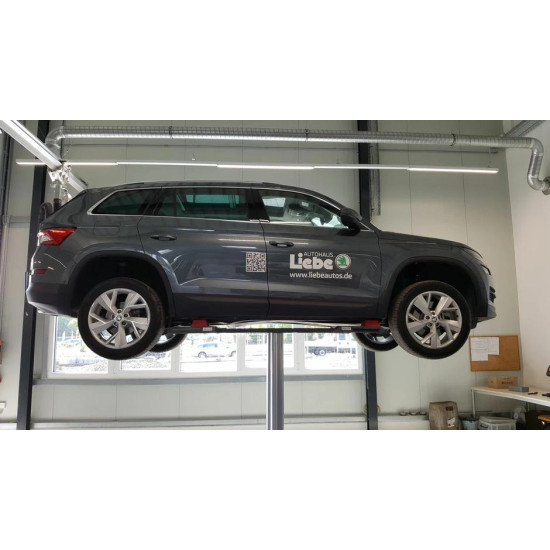 КОД:Masterlift 2.35 Pv / Masterift 2.35 Pv Вграден електрохидравличен двуцилиндров платформен подемник с товароподемност 3500 кг / 18692 от  категория Вградени хидравлични подемници от DalkoMotors.com