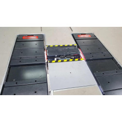 КОД:Sharklift 4.55 F 480/550 (KA 1550/3000) / Sharklift 4.55 F 480/550 (KA 1550/3000) Вграден електрохидравличен четирицилиндров платформен подемник с товароподемност 5500 кг / 18833 от AUTOPSTENHOJ GmbH категория Вградени хидравлични подемници от DalkoMo