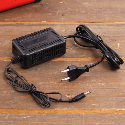 КОД:805610200 / Lithium PRO 12/24V Бустер LifePo4 / 19308 от Schumacher Europe SPRL категория Стартерни устройства (бустери) от DalkoMotors.com