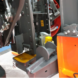 КОД:EHB907V11DC01-H / EHB908V11DC01-H + EHB907TRT412XXX / Finkbeiner EHB907V11DC / EHB908V11DC + TRT412XXX - Мобилна колона електро-хидравлична 7.5 / 8.5 тона за трактори / 20248 от Walter Finkbeiner GmbH категория Мобилни колони от DalkoMotors.com