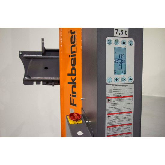 Инструменти Finkbeiner EHB907V11DC wireless - Мобилна колона електро-хидравлична 7.5 тона (EHB907V11DC01-H) на марката Walter Finkbeiner GmbH ще намерите в DalkoMotors.com КОД:EHB907V11DC01-H / Finkbeiner EHB907V11DC wireless - Мобилна колона електро-хидравлична 7.5 тона / 20204 от Walter Finkbeiner GmbH категория Мобилни колони от DalkoMotors.com