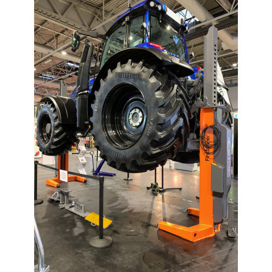 Инструменти Finkbeiner EHB907V11DC / EHB908V11DC + TRT412XXX - Мобилна колона електро-хидравлична 7.5 / 8.5 тона за трактори (EHB907V11DC01-H / EHB908V11DC01-H + EHB907TRT412XXX) на марката Walter Finkbeiner GmbH ще намерите в DalkoMotors.com КОД:EHB907V11DC01-H / EHB908V11DC01-H + EHB907TRT412XXX / Finkbeiner EHB907V11DC / EHB908V11DC + TRT412XXX - Мобилна колона електро-хидравлична 7.5 / 8.5 тона за трактори / 20248 от Walter Finkbeiner GmbH категория Мобилни колони от DalkoMotors.com