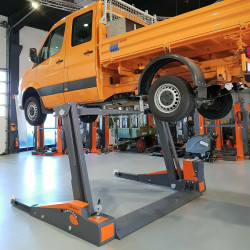 КОД:FHB3500-DC01 / Finkbeiner FHB3500-DC01 - Мобилен двуколонен подемник 3,5 тона / 20930 от Walter Finkbeiner GmbH категория Двуколонни подемници от DalkoMotors.com