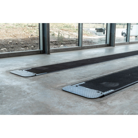 Инструменти Finkbeiner HDS35 Single - Ножичен платформен подемник 35 тона (HDS35xxxxxF02) на марката Walter Finkbeiner GmbH ще намерите в DalkoMotors.com КОД:HDS35xxxxxF02 / Finkbeiner HDS35 Single - Ножичен платформен подемник 35 тона / 20823 от Walter Finkbeiner GmbH категория Ножични подемници от DalkoMotors.com